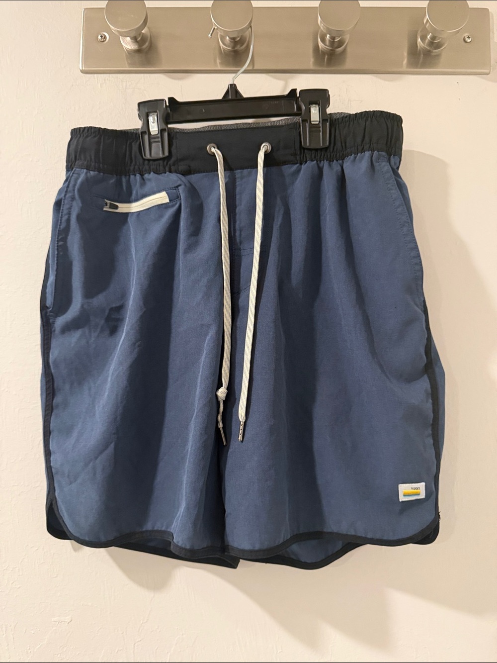 Vuori Navy with black Waistband and White Drawstring